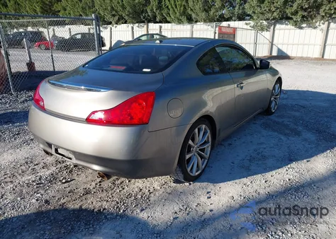 2009 Infiniti G37 Journey из США, поврежденный, VIN JNKCV64E29M604600